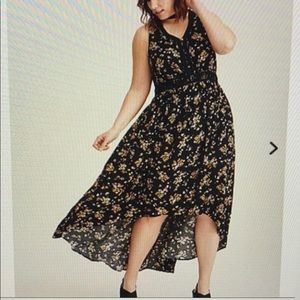 Torrid hi-low black challis yellow & gold flowers